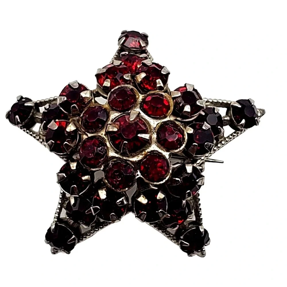 Tiny Red Glass Star Dome Brooch Rhinestone Lapel Hat Scarf Pin Silver Tone Vtg